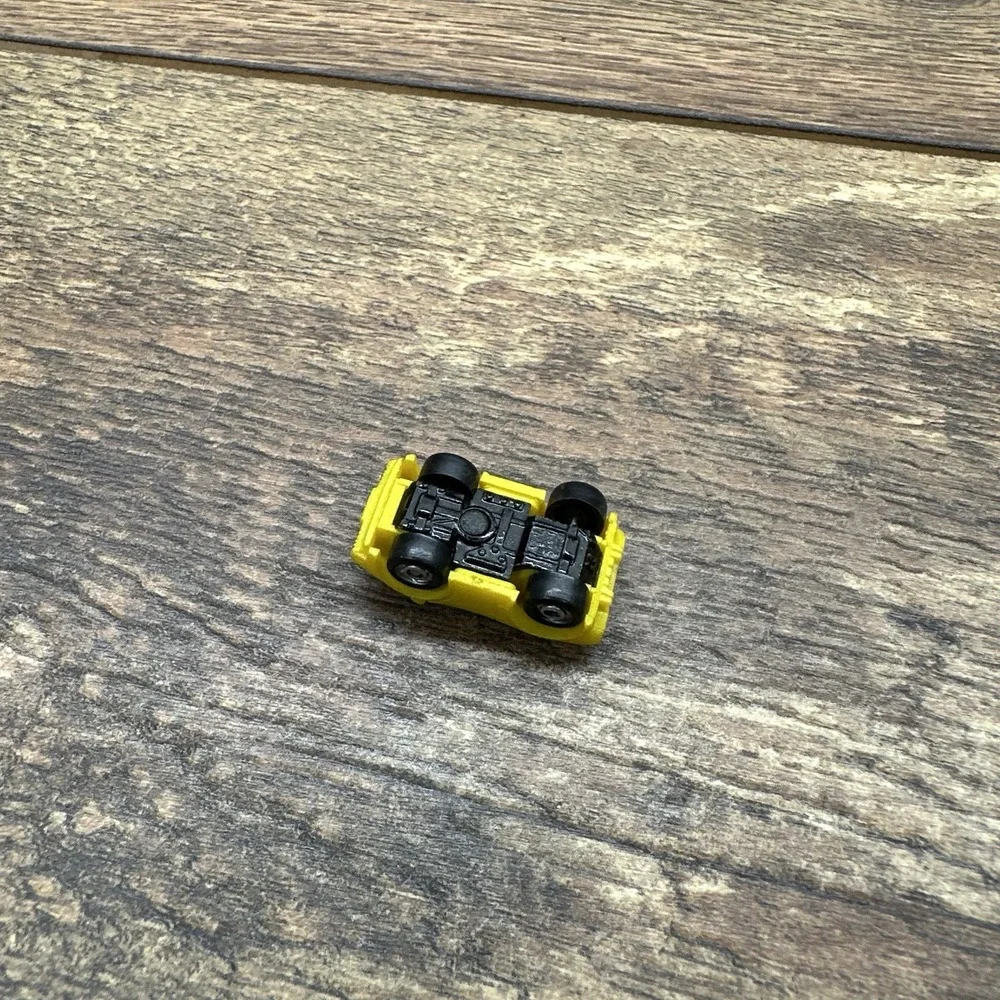Vintage Lamborghini Countach Yellow 1988 Funrise MISSING‎ back WING